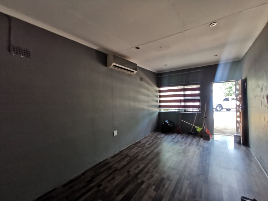 4 Bedroom Property for Sale in Baillie Park North West